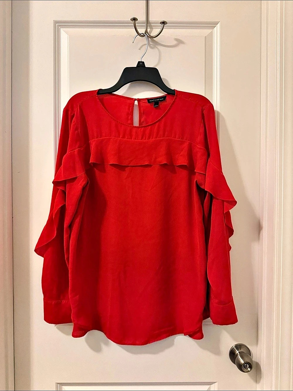 Banana Republic Ruffle Sleeve Blouse in Red Large Like New
